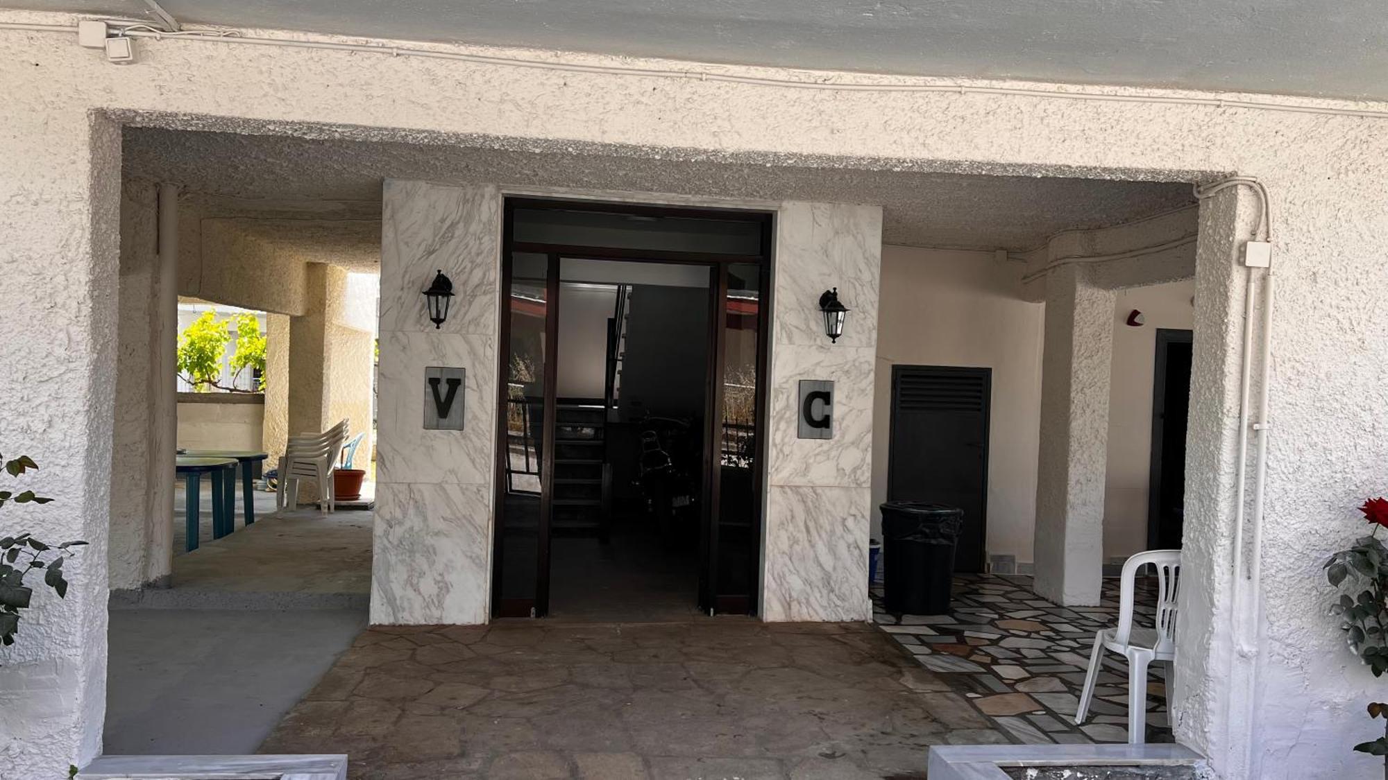 Villa California Паралия Дионисиу Екстериор снимка